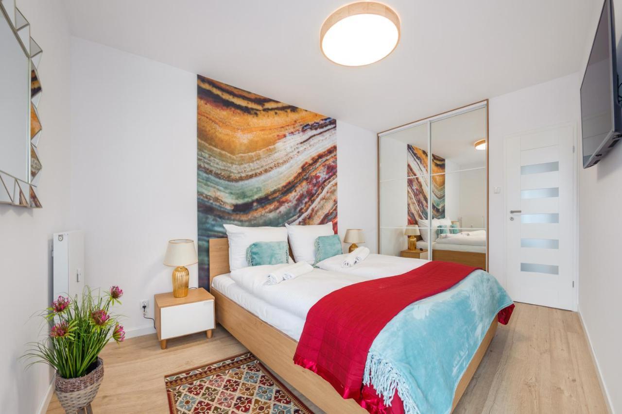Apartamenty Sun & Snow Nadmorskie Tarasy Z Basenem Kołobrzeg Εξωτερικό φωτογραφία