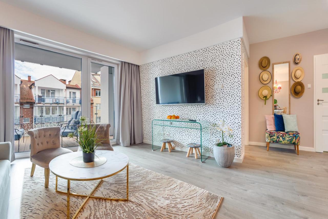 Apartamenty Sun & Snow Nadmorskie Tarasy Z Basenem Kołobrzeg Εξωτερικό φωτογραφία