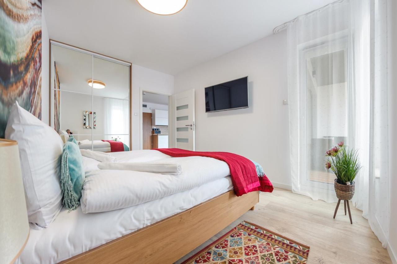 Apartamenty Sun & Snow Nadmorskie Tarasy Z Basenem Kołobrzeg Εξωτερικό φωτογραφία