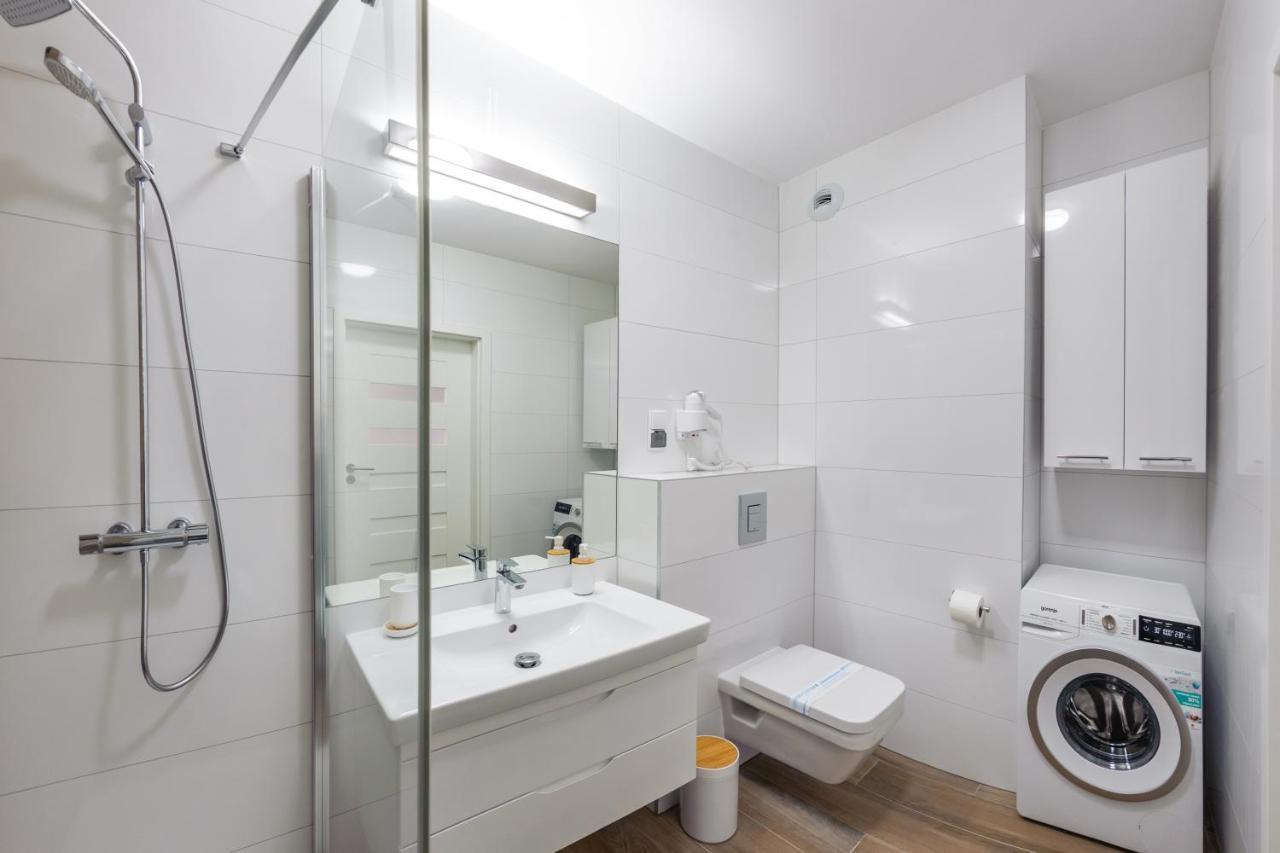 Apartamenty Sun & Snow Nadmorskie Tarasy Z Basenem Kołobrzeg Εξωτερικό φωτογραφία