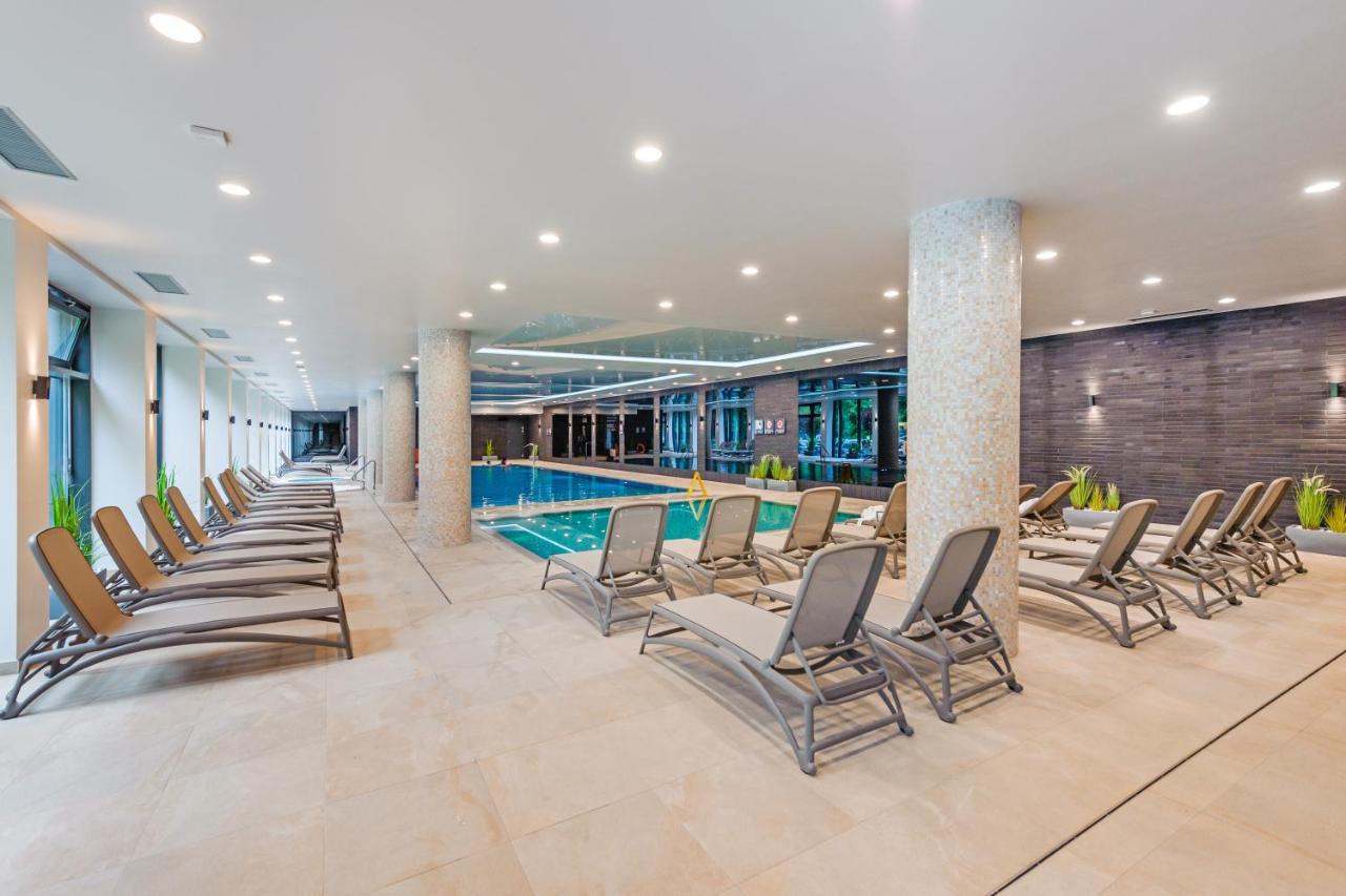 Apartamenty Sun & Snow Nadmorskie Tarasy Z Basenem Kołobrzeg Εξωτερικό φωτογραφία