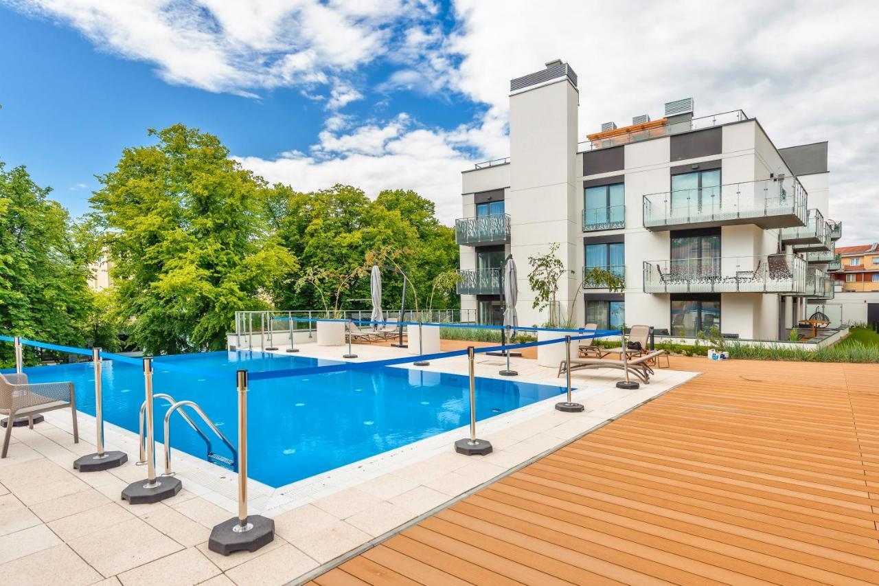 Apartamenty Sun & Snow Nadmorskie Tarasy Z Basenem Kołobrzeg Εξωτερικό φωτογραφία