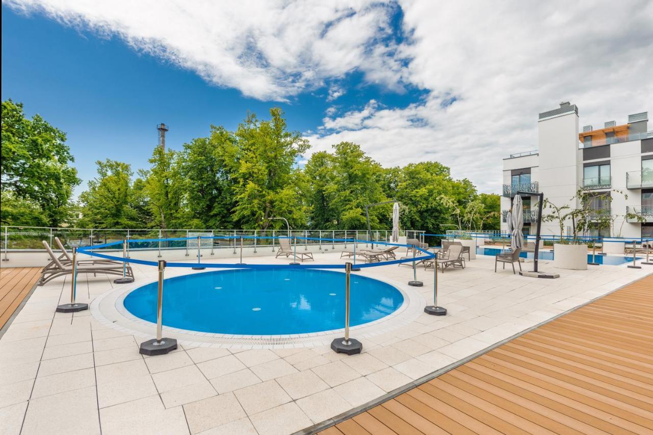 Apartamenty Sun & Snow Nadmorskie Tarasy Z Basenem Kołobrzeg Εξωτερικό φωτογραφία