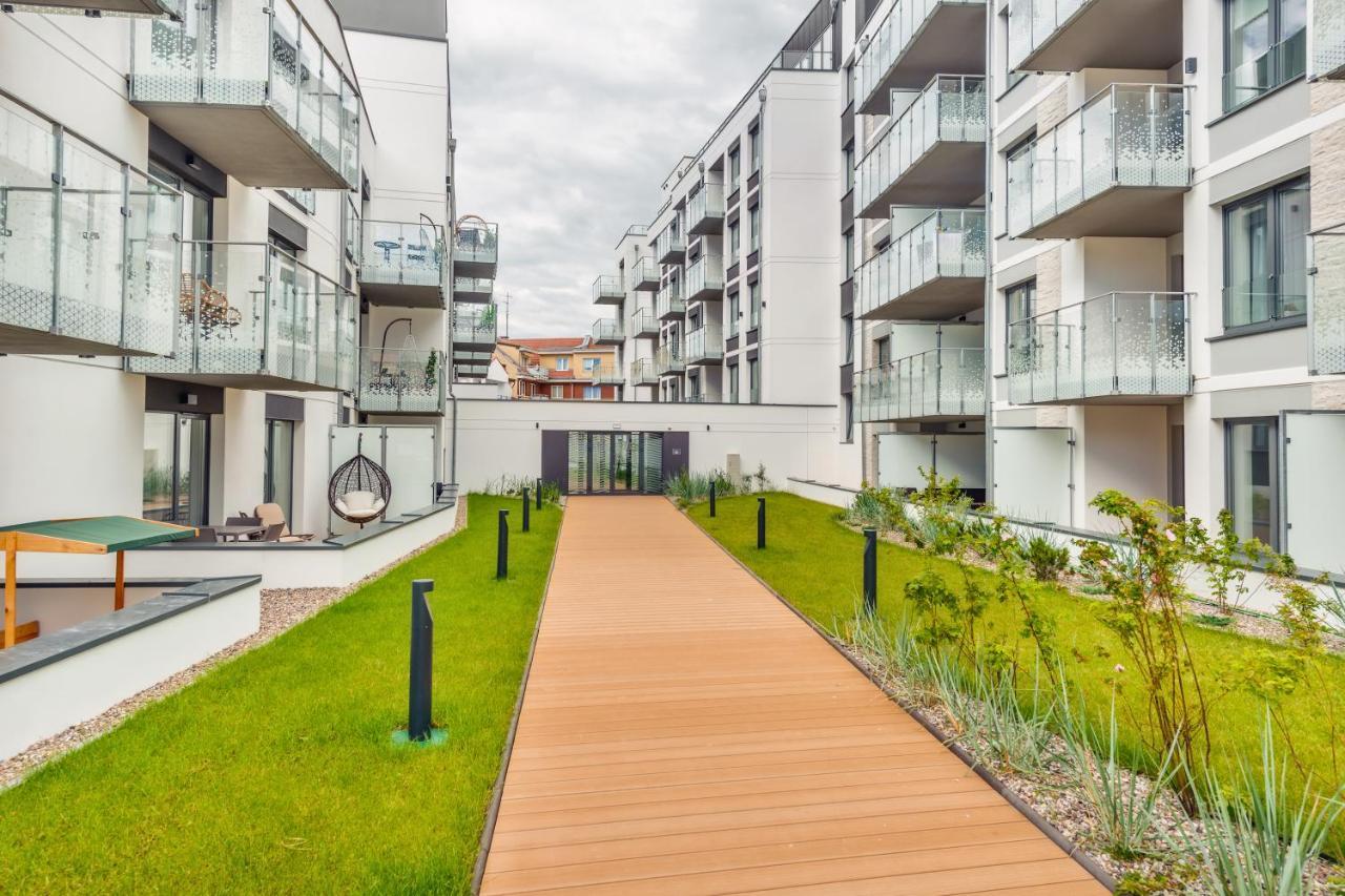 Apartamenty Sun & Snow Nadmorskie Tarasy Z Basenem Kołobrzeg Εξωτερικό φωτογραφία