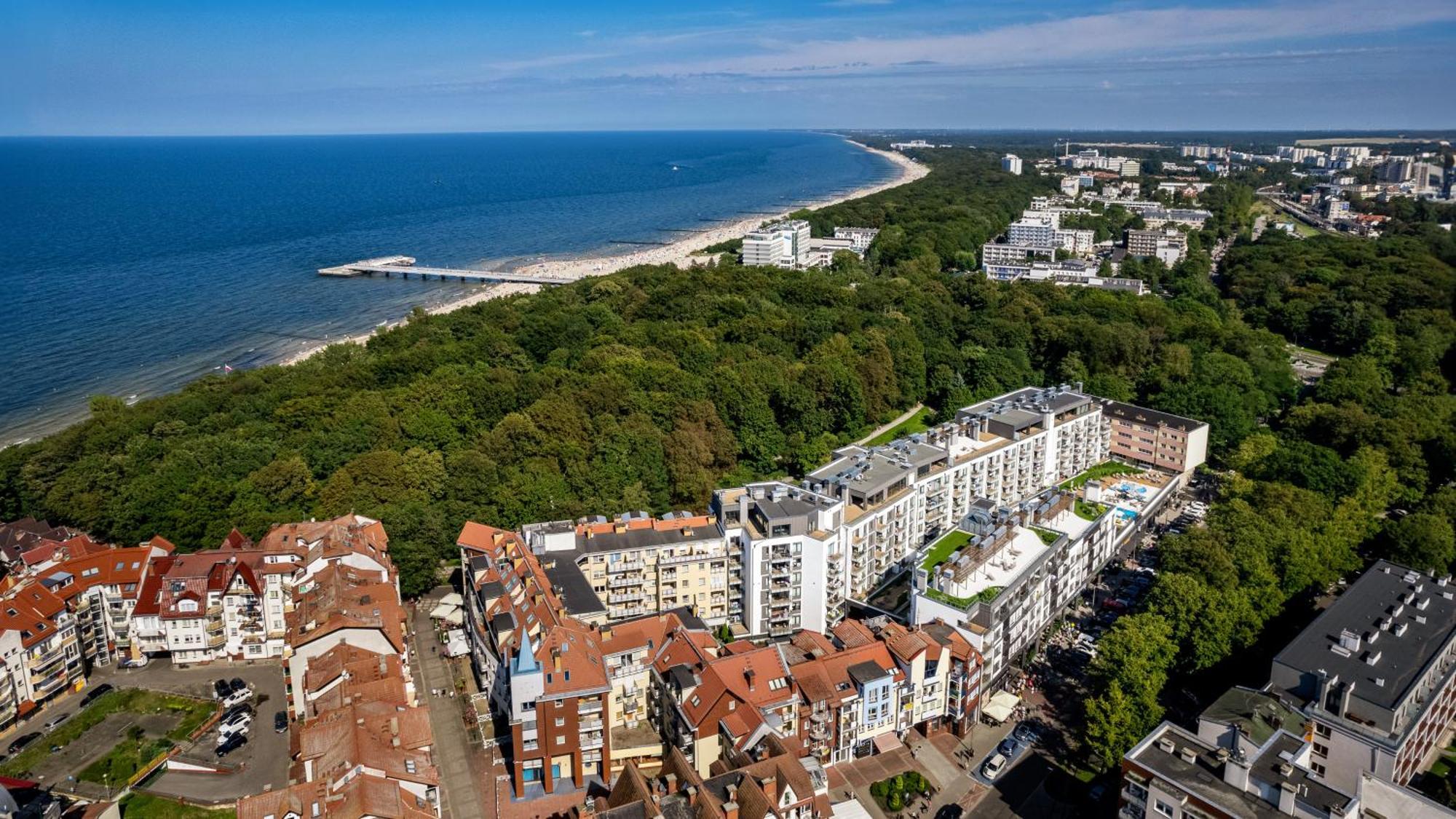Apartamenty Sun & Snow Nadmorskie Tarasy Z Basenem Kołobrzeg Εξωτερικό φωτογραφία